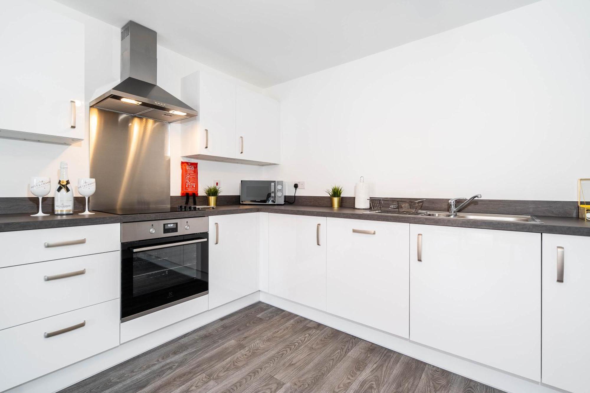 Luxury Apartment - Twin Beds - Selly Oak - Off-Street Parking - Free Netflix & Wifi - Top Rated 9Cc Бирмингам Екстериор снимка