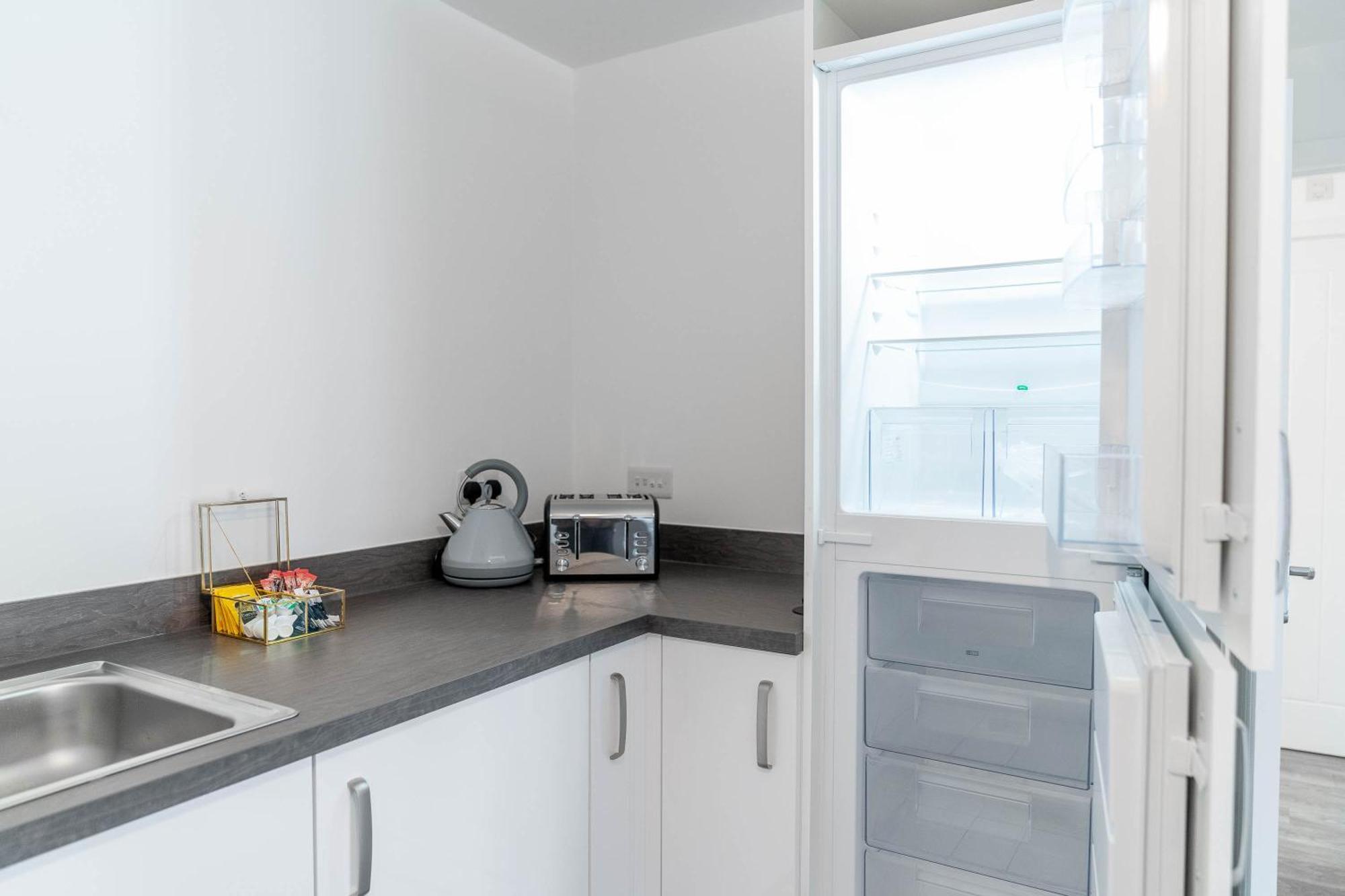 Luxury Apartment - Twin Beds - Selly Oak - Off-Street Parking - Free Netflix & Wifi - Top Rated 9Cc Бирмингам Екстериор снимка