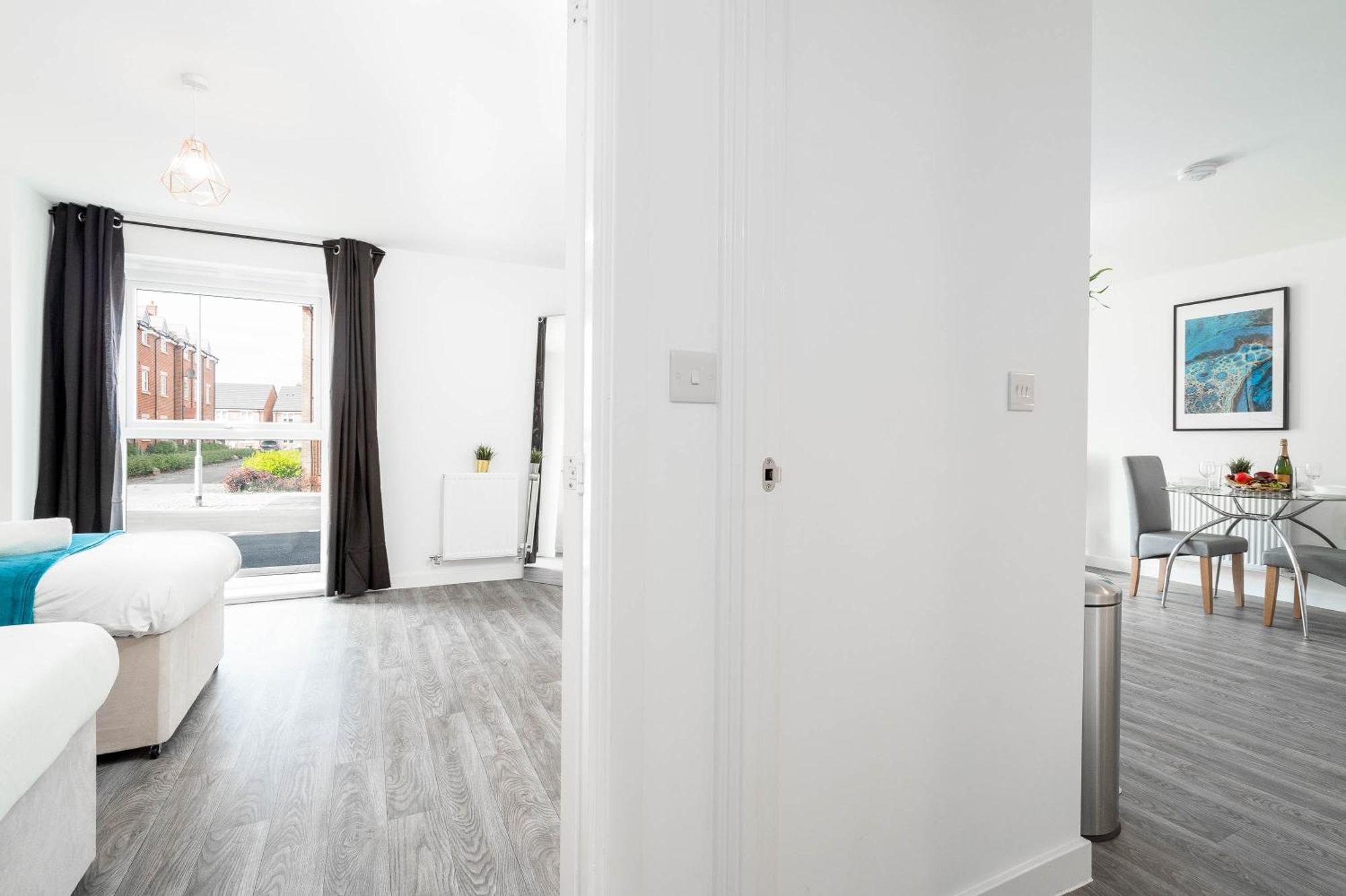 Luxury Apartment - Twin Beds - Selly Oak - Off-Street Parking - Free Netflix & Wifi - Top Rated 9Cc Бирмингам Екстериор снимка